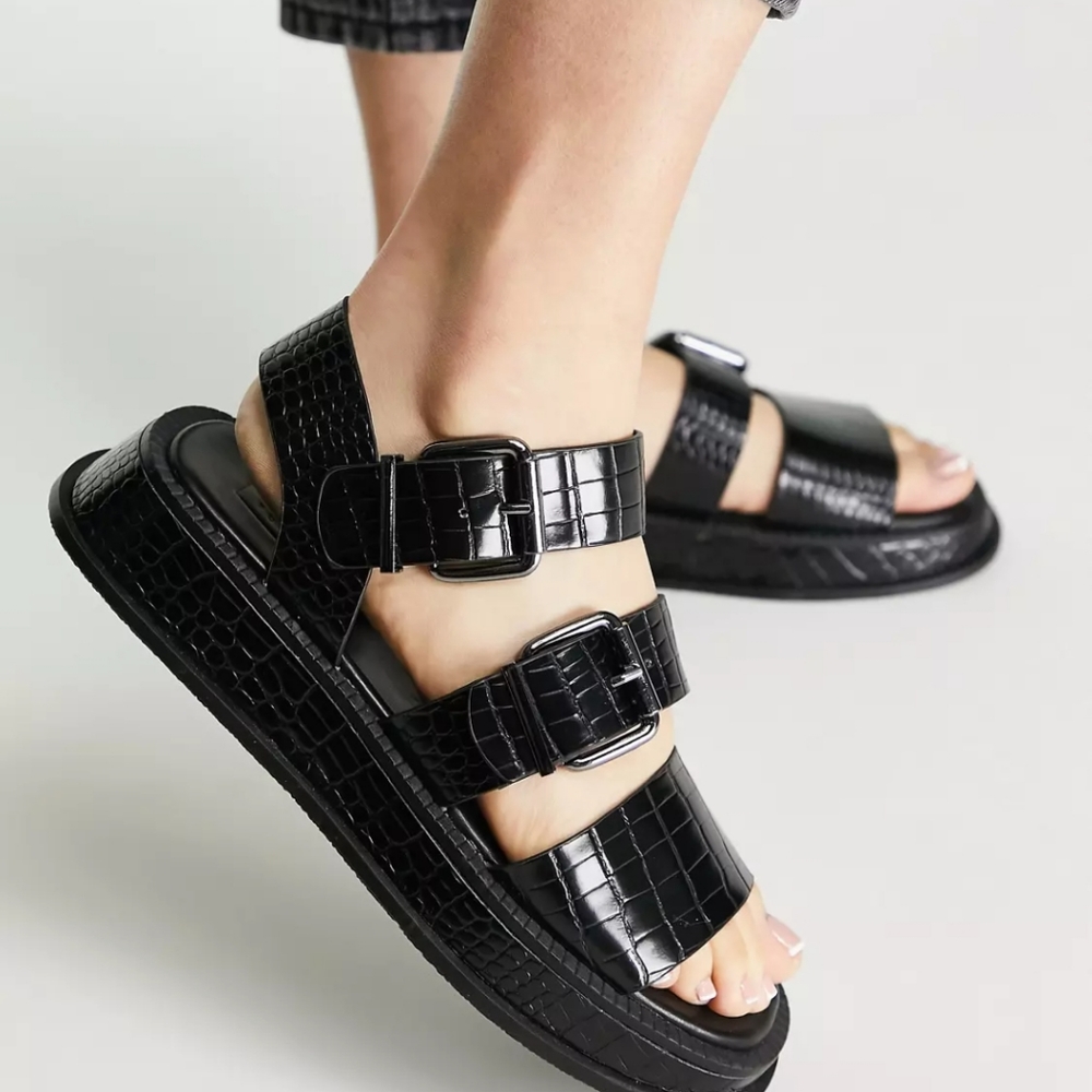 Croc Design Sandals